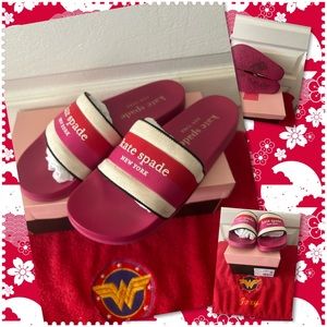 EUC - Kate Spade Buttercup pool slide